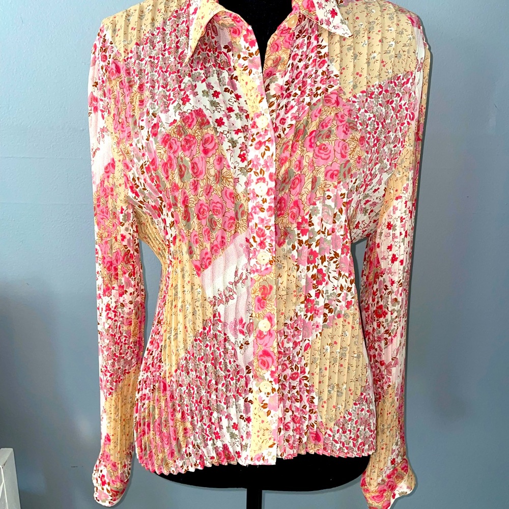 Burke Avenue vintage top size medium(tag says large)